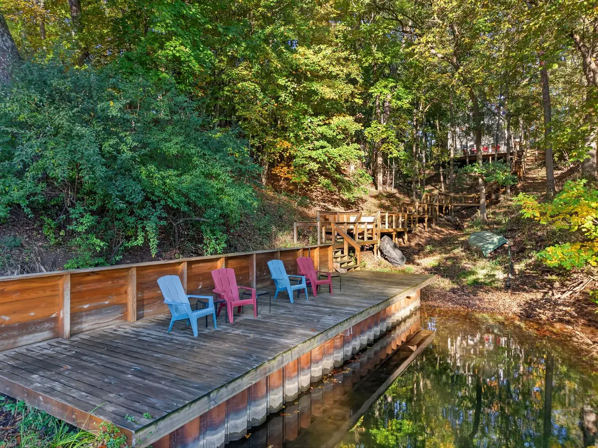 702 Walnut Hill Circle