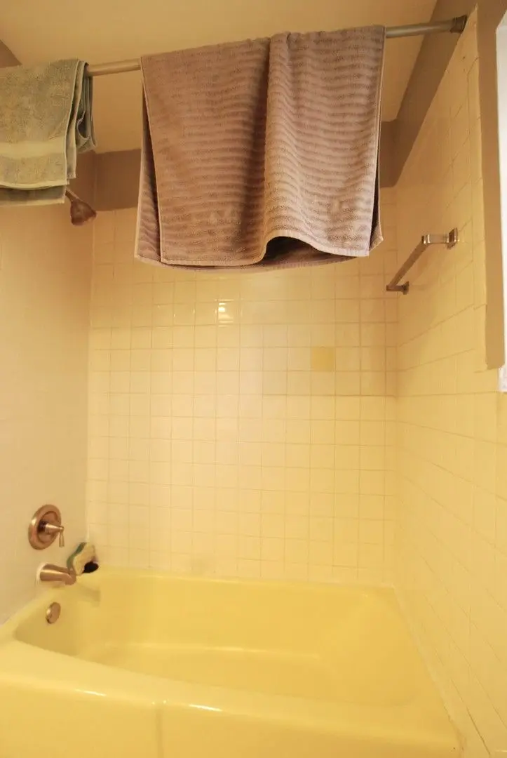 8157 Walsh Lane