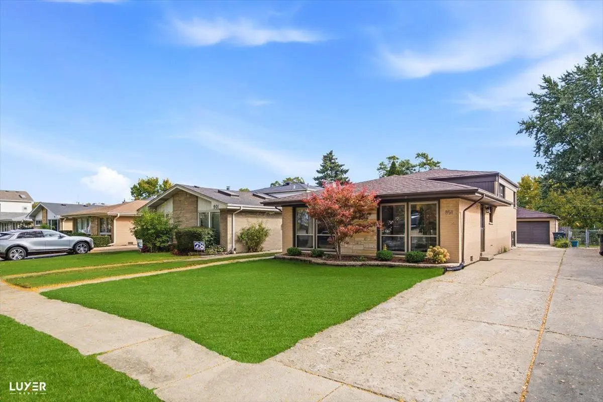851 Long Road