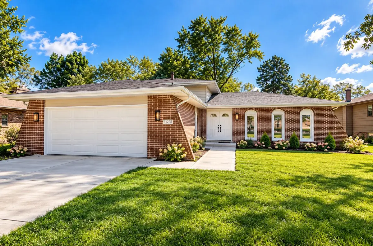 11226 S Deerpath Lane