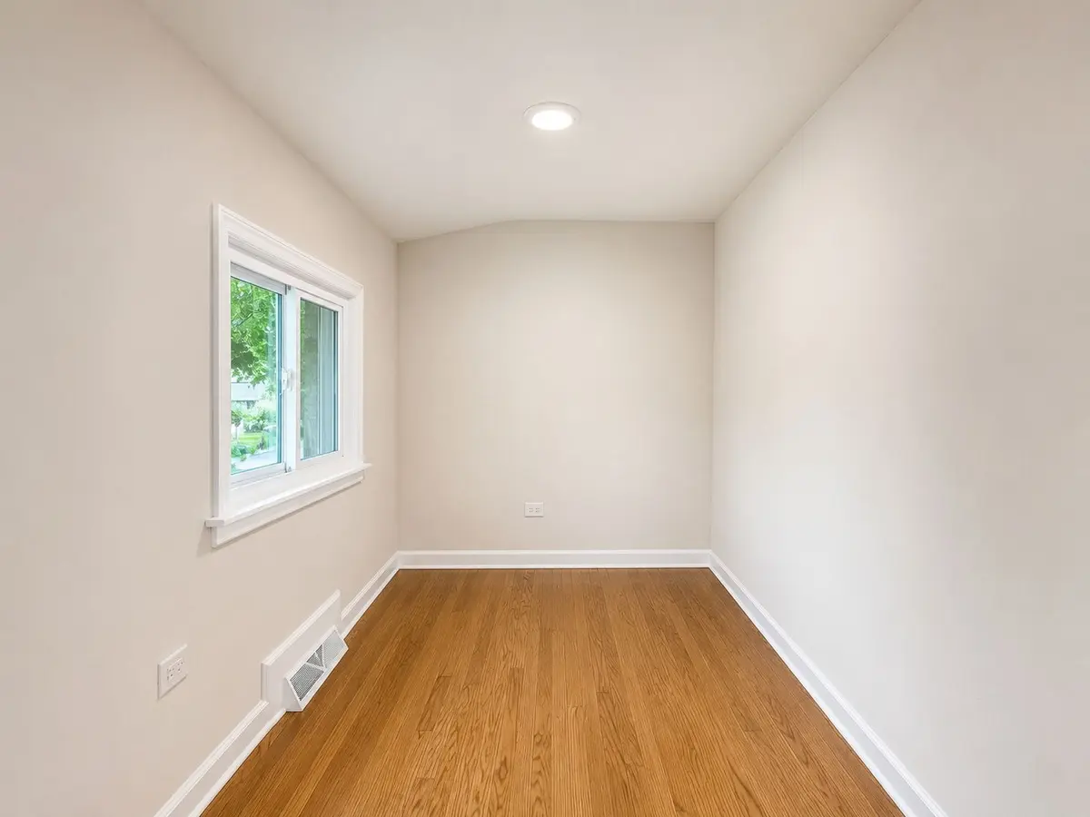 300 W North Avenue