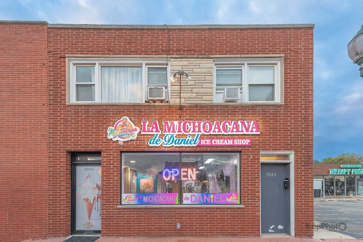 3843 W 95th Street