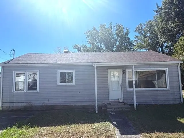 419 W HICKORY Street