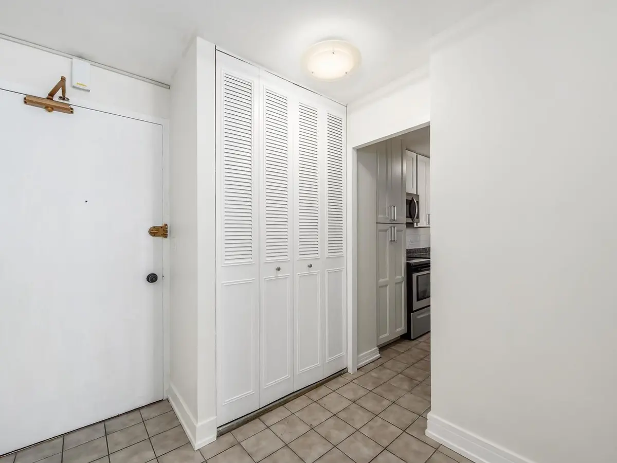 4250 N Marine Drive