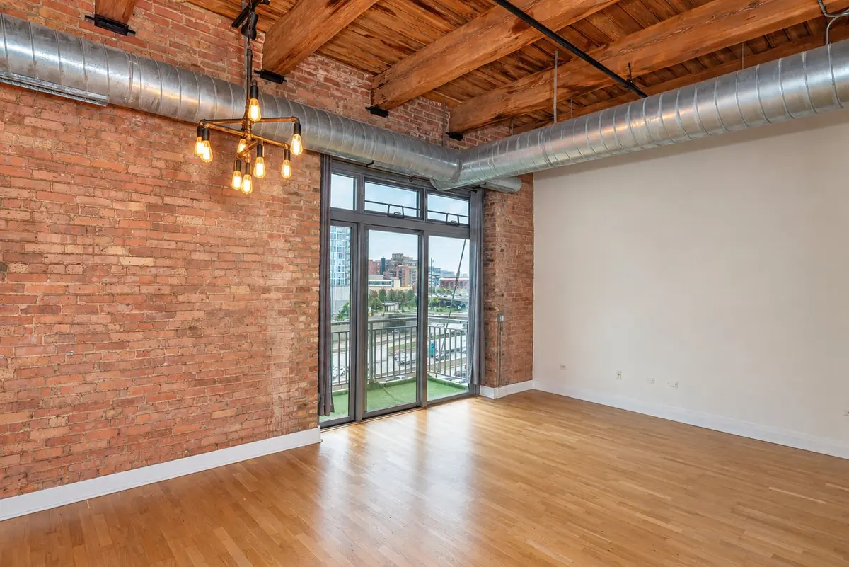 770 W Gladys Avenue