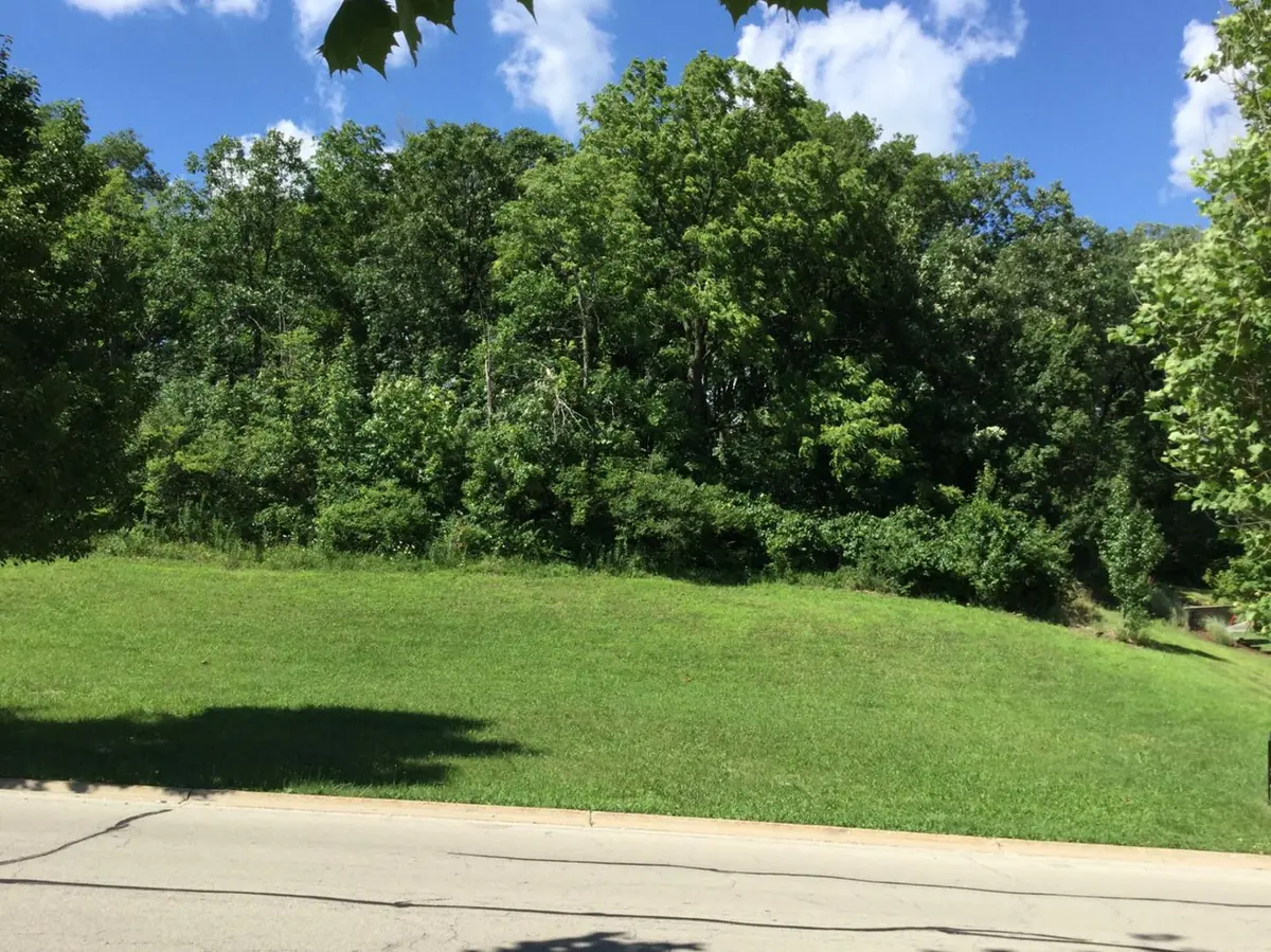 521 RIVERS EDGE Drive