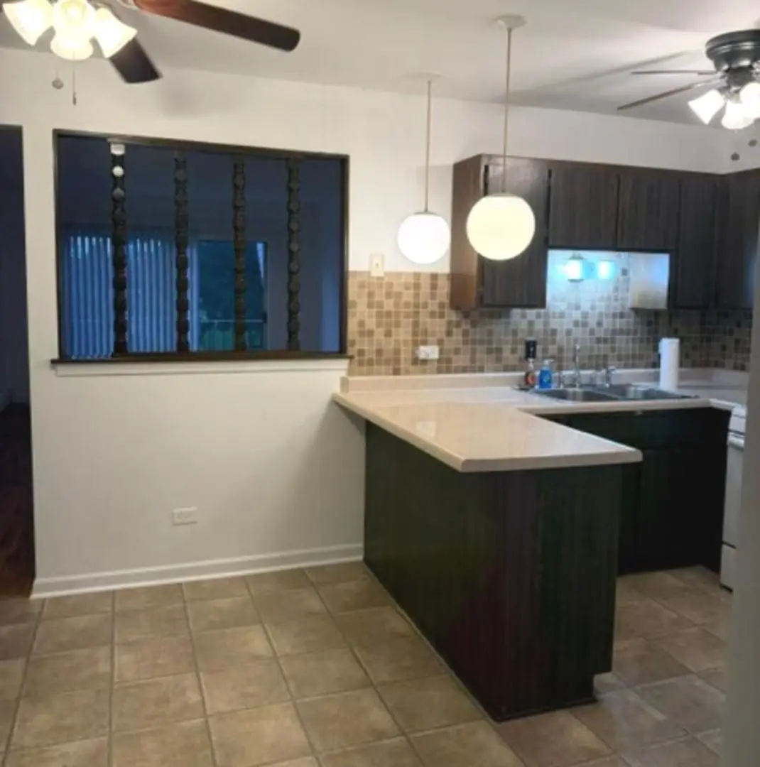 5733 W 103rd Street