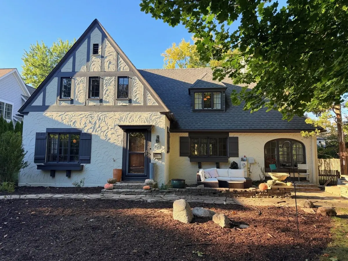 325 Oakland Drive