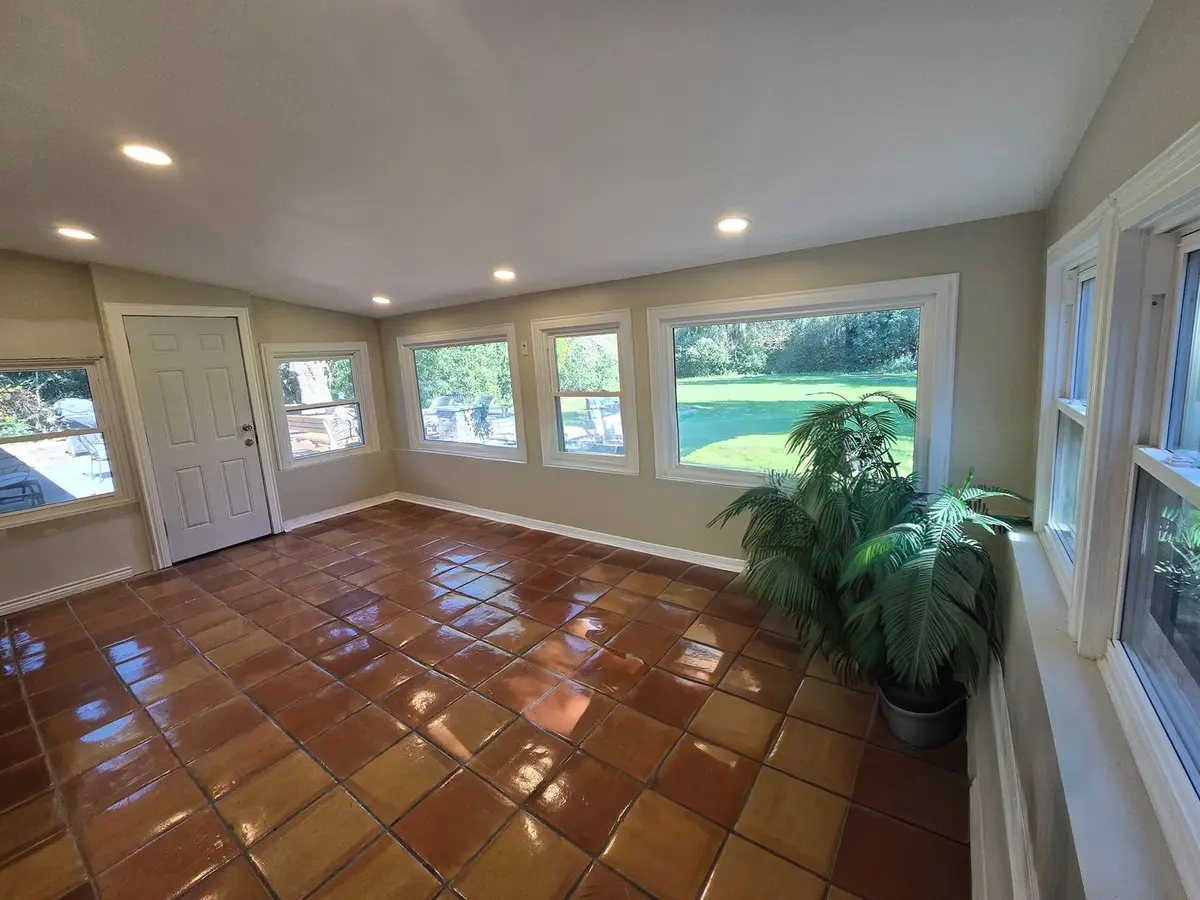 31111 N O'plaine Road