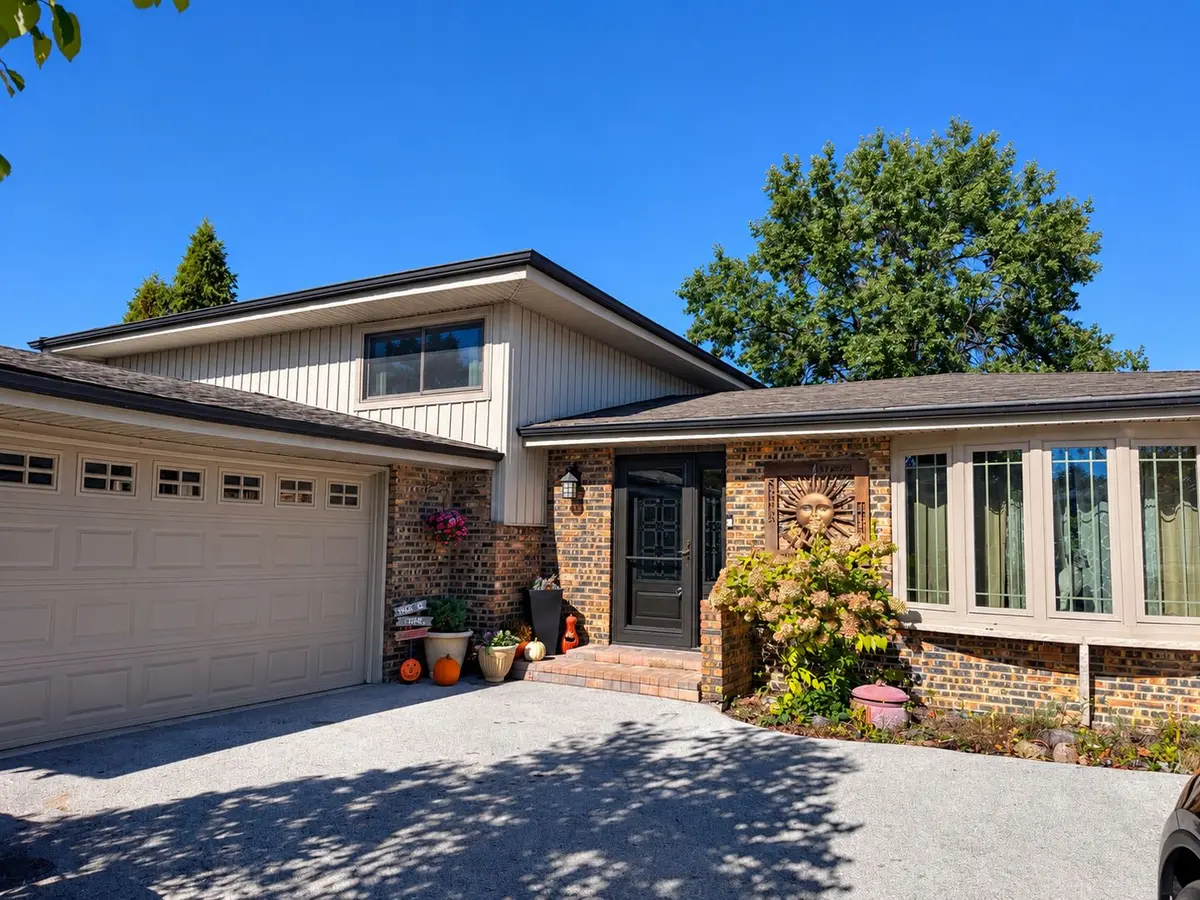 8740 W 99th Street