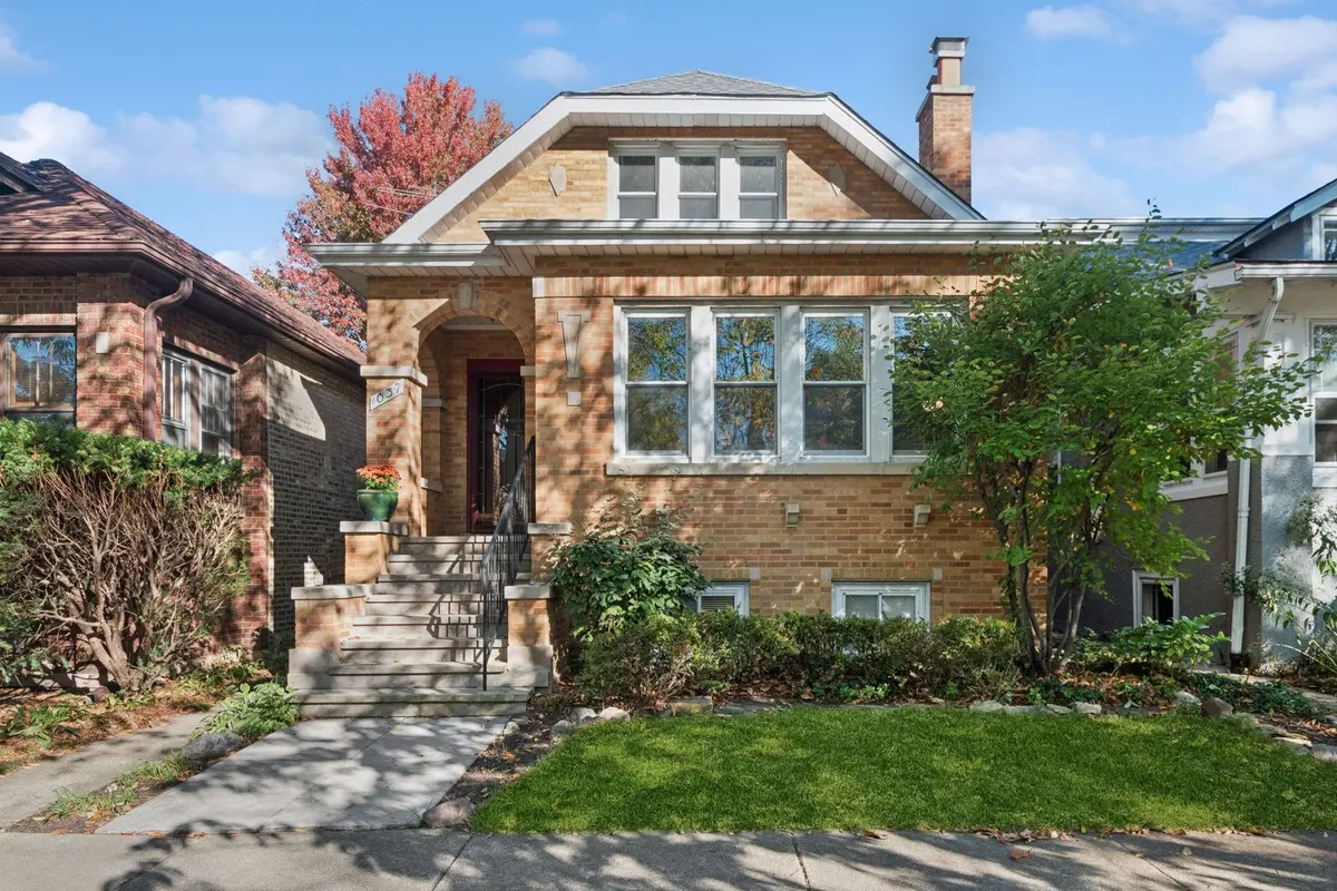 1037 Monroe Street