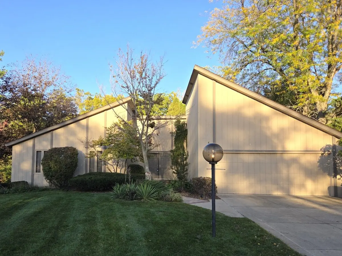 5099 WHITTIER Lane