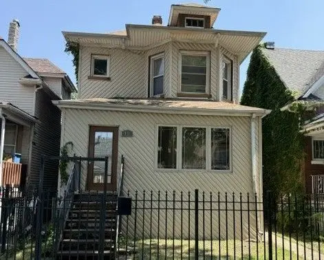 911 N Lawler Avenue