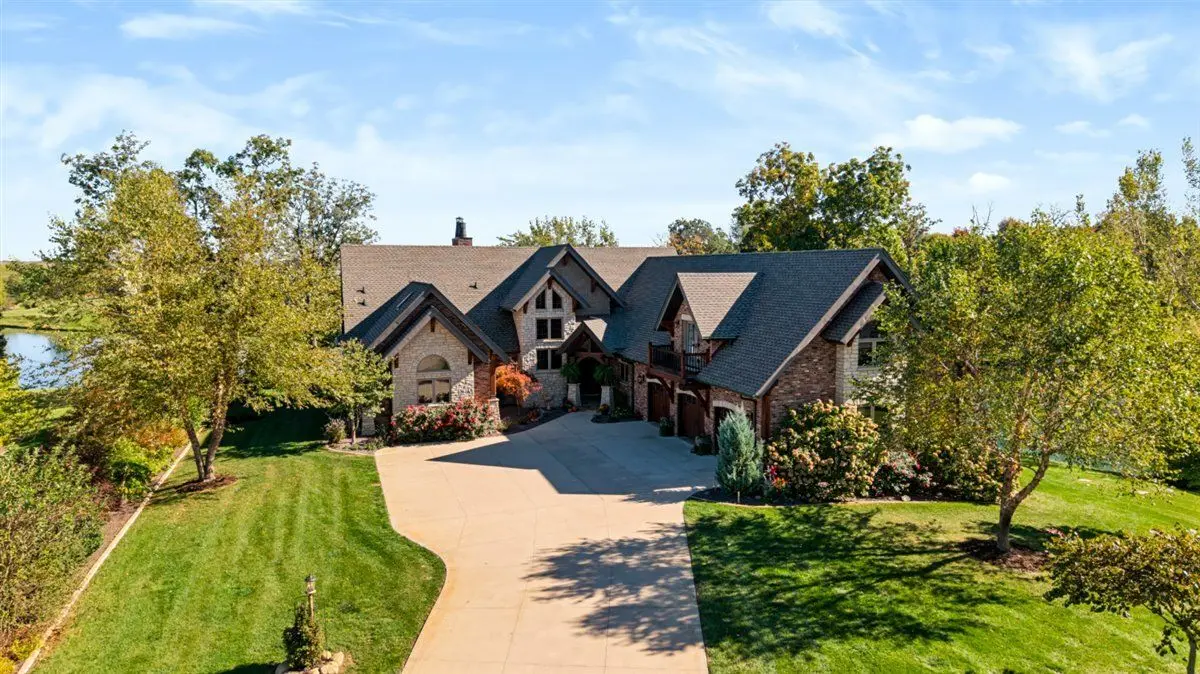 19749 Josarah Court