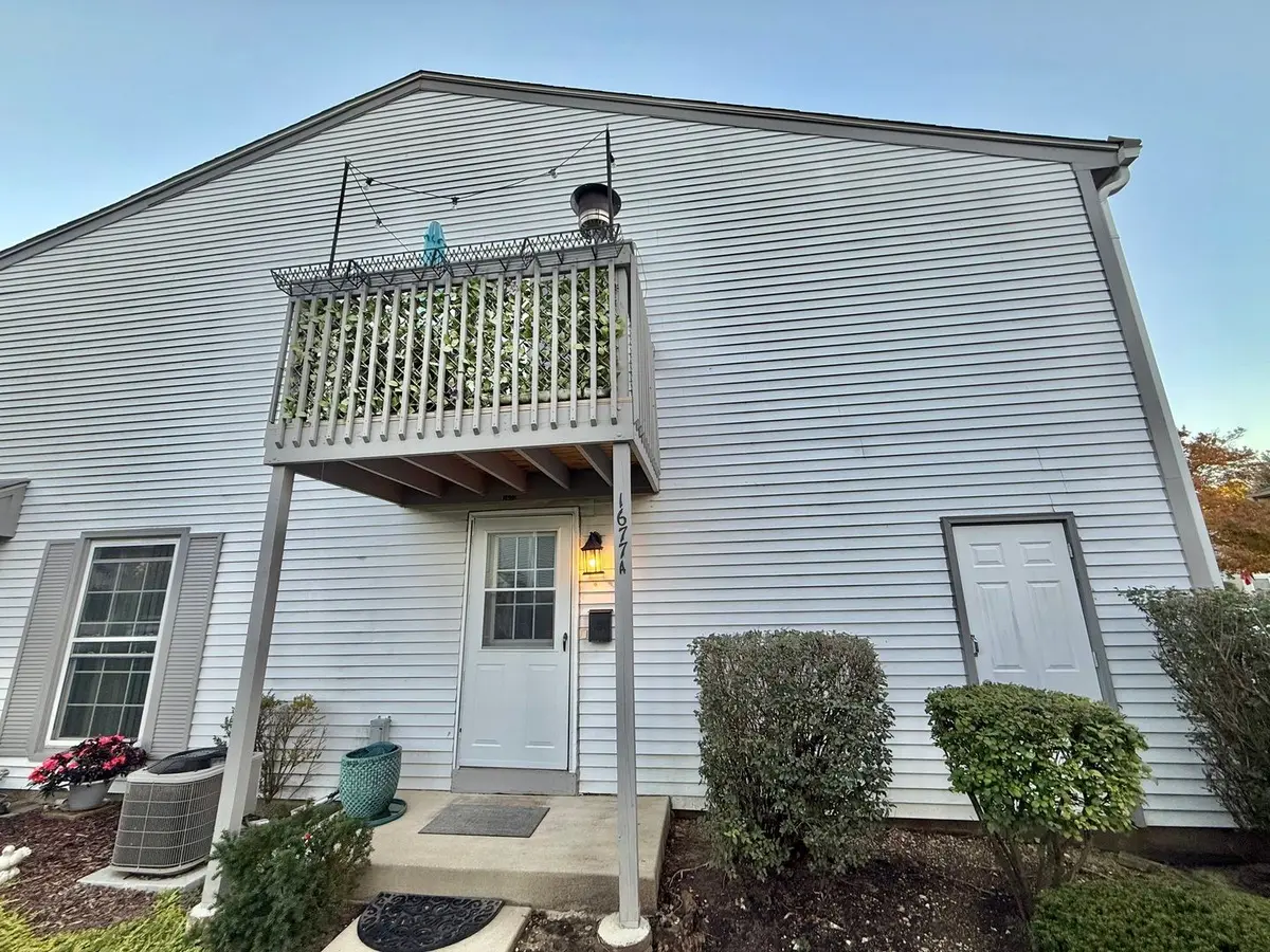 1677 Trowbridge Court