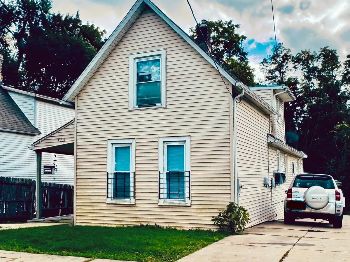 715 Bluff Street