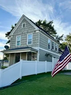 2004 College Avenue