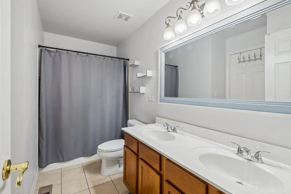 582 Cary Woods Circle
