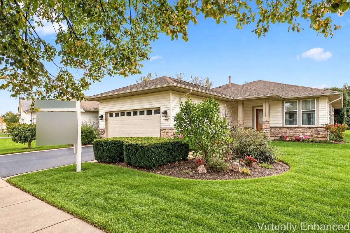 12901 Applewood Drive