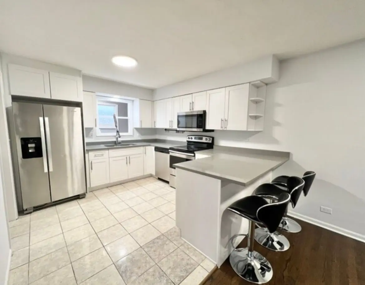 552 E Northwest Highway