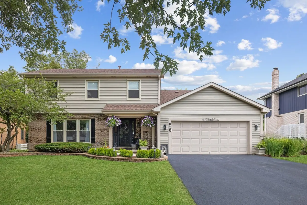 8425 Creekside Lane