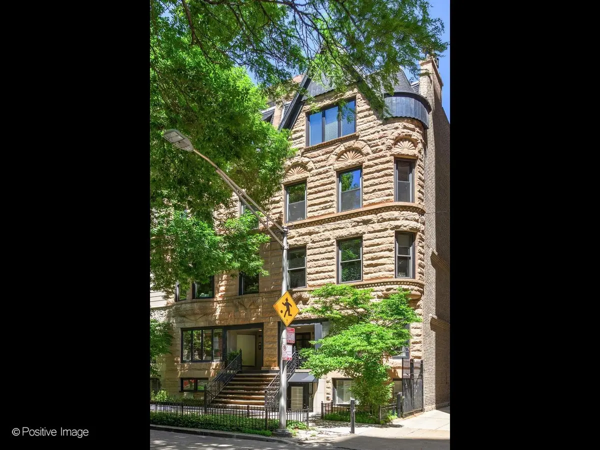 82 E Elm Street
