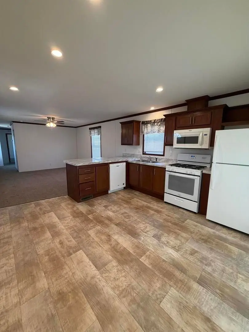 5425 Valley Drive