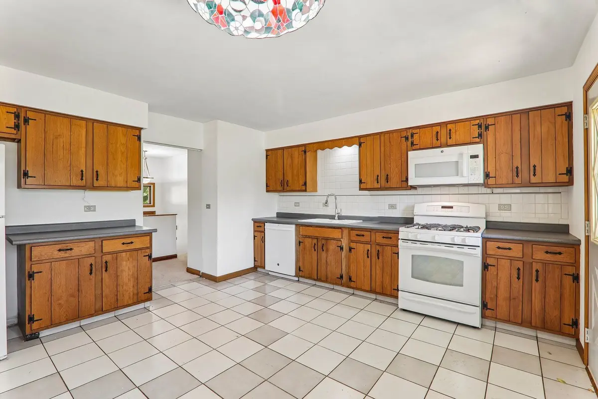 4532 Black Partridge Lane