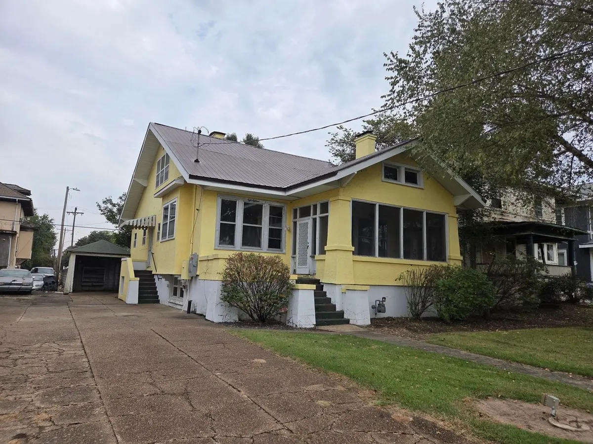 818 Charles Street