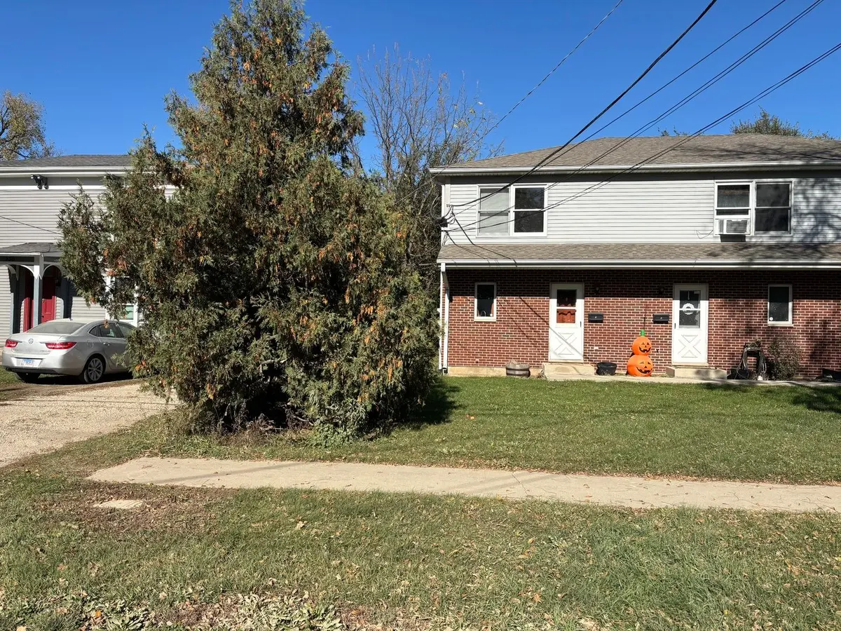 322 W Railroad Street