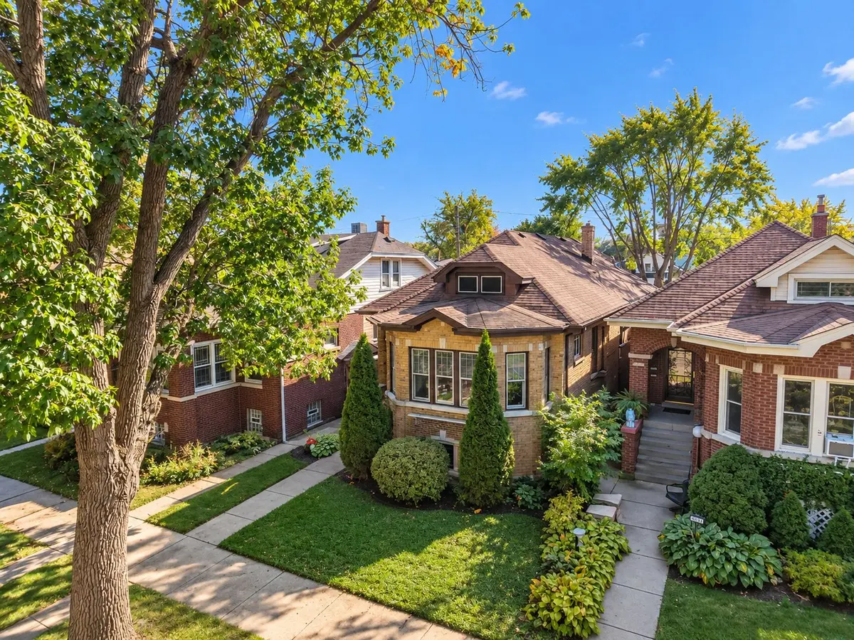5535 W Pensacola Avenue