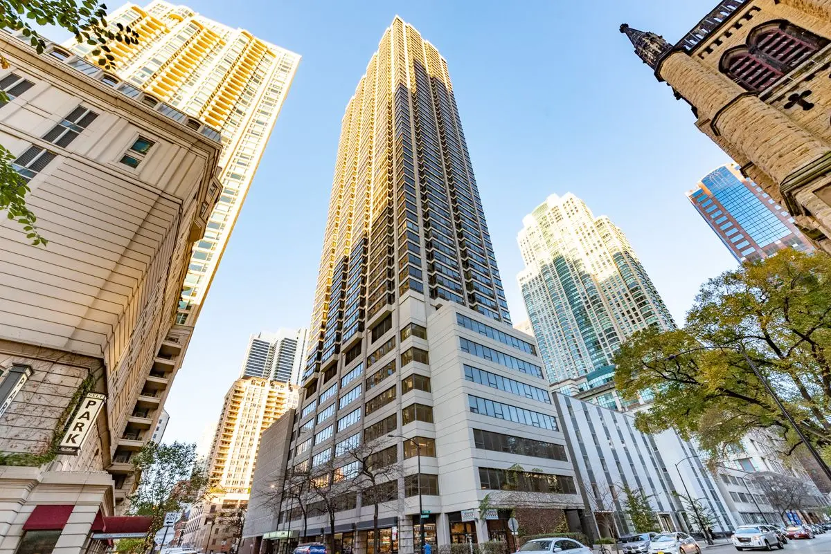30 E Huron Street