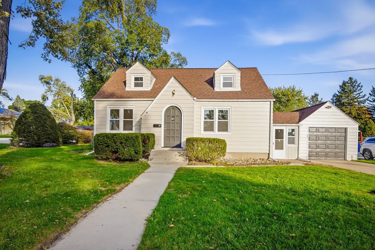 3 S South Elgin Boulevard