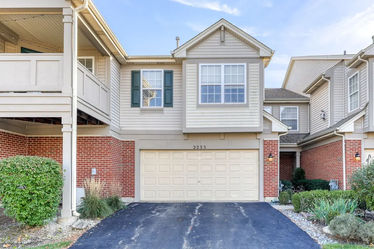 2235 Vanderbilt Drive