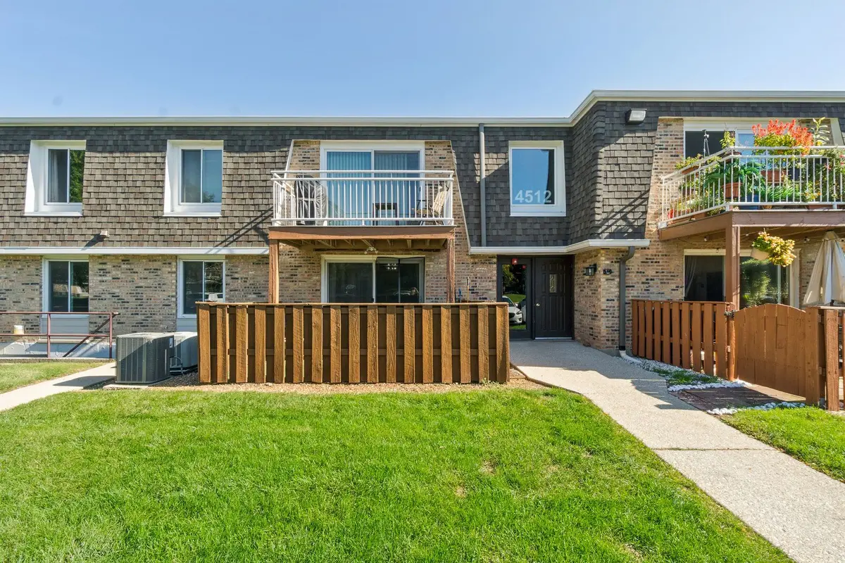 4512 Kings Walk Drive