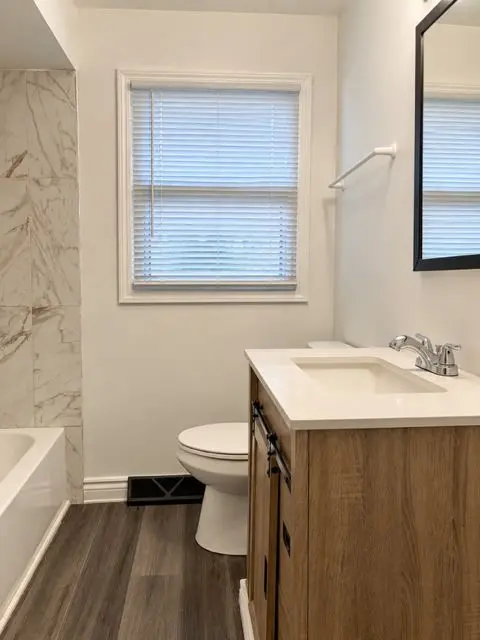 2217 W 156th Place