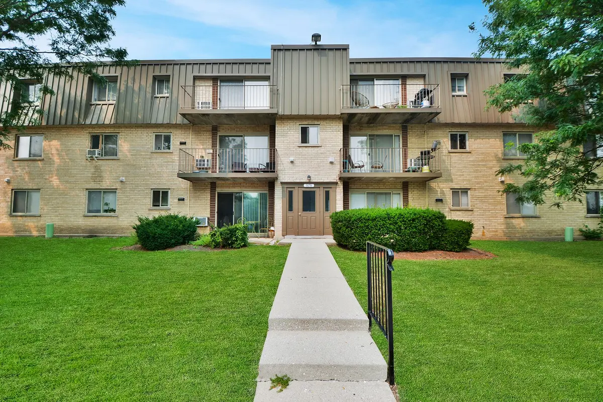 575 FAIRWAY VIEW Drive