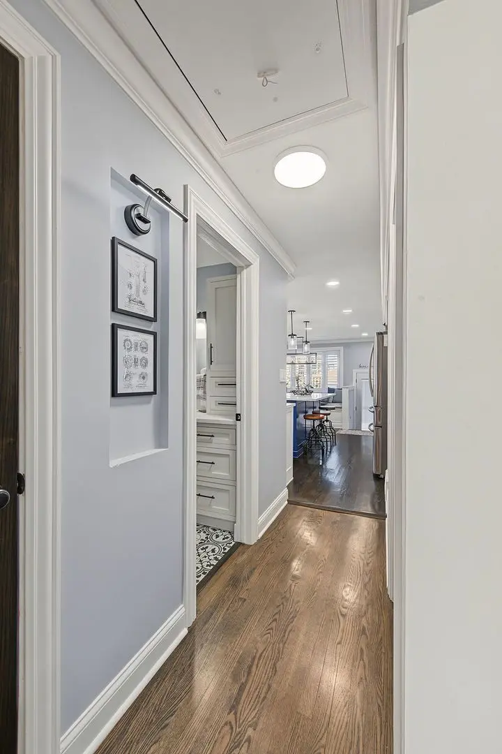 7058 W 63rd Place