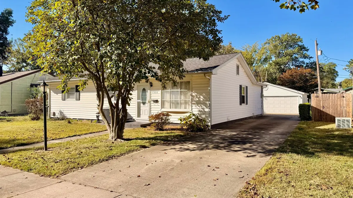 1308 Short Street