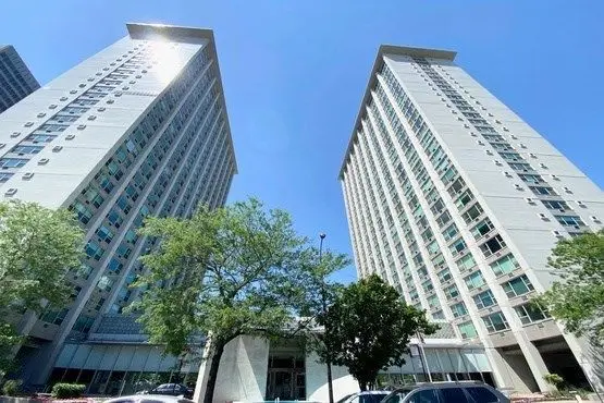 3600 N Lake Shore Drive