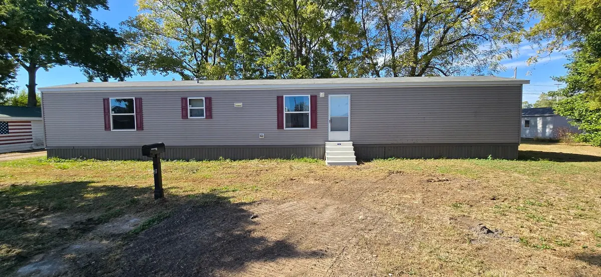 126 N Commercial Street