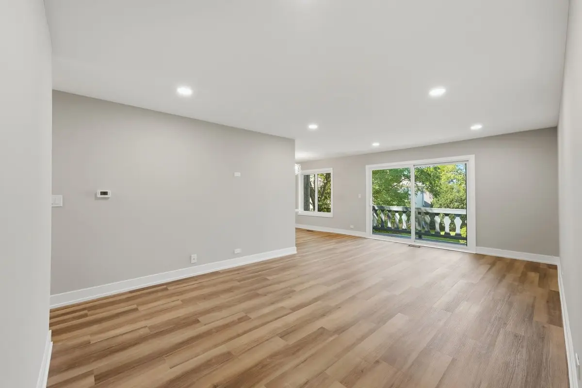 1952 N Hidden Creek Circle