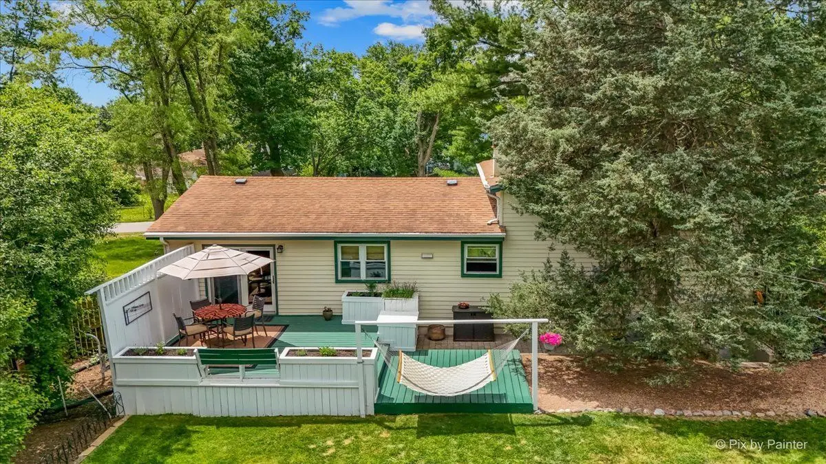 23W328 Great Western Avenue