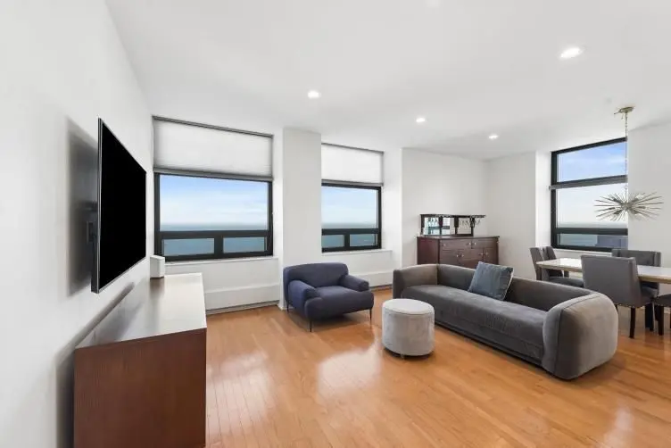 680 N LAKE SHORE Drive