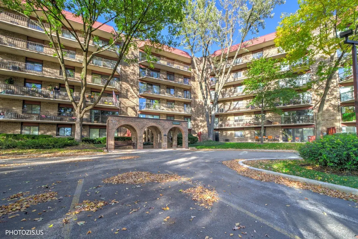 35 S Baybrook Drive