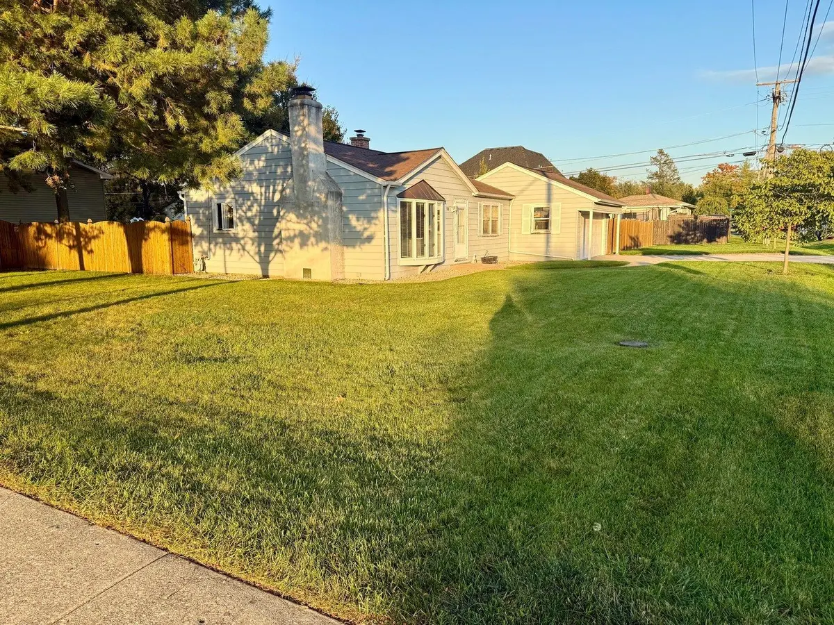 511 W Armitage Avenue