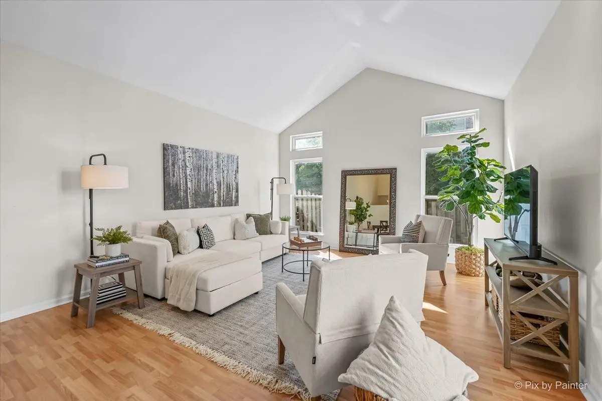 1077 Viewpoint Drive