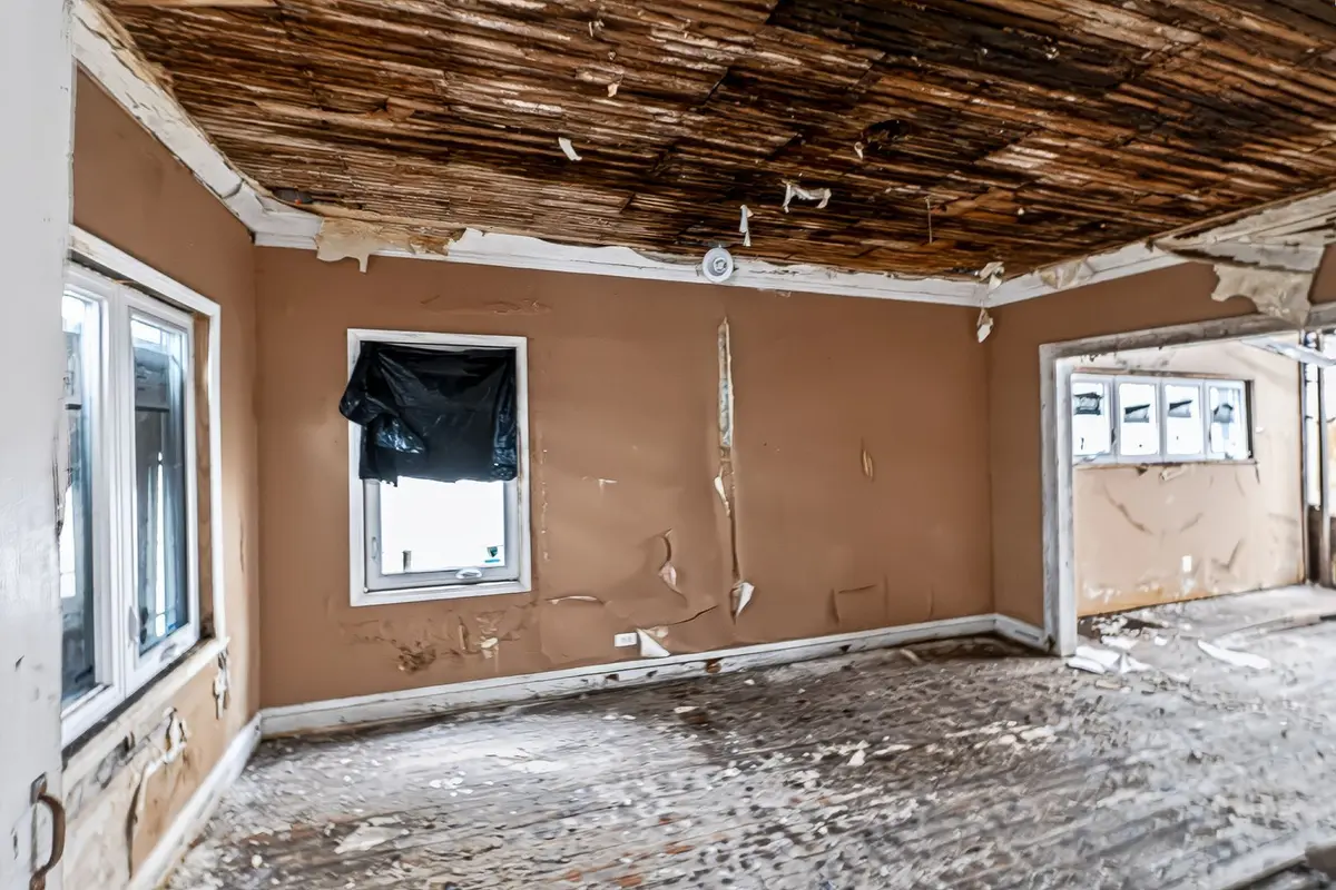 541 W 104th Street