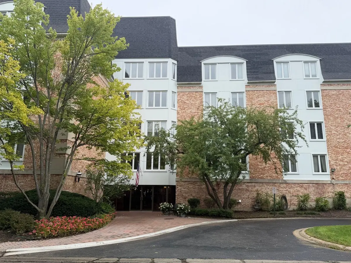 200 Lake Boulevard