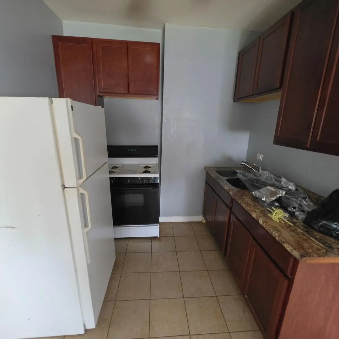 4441 W CONGRESS Parkway